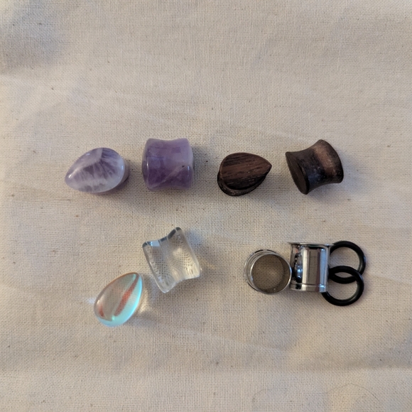 4 pairs 00g - Picture 4 of 4